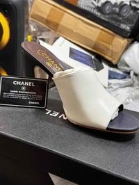 شانيل • كعب عالي • مقاس ٣٩