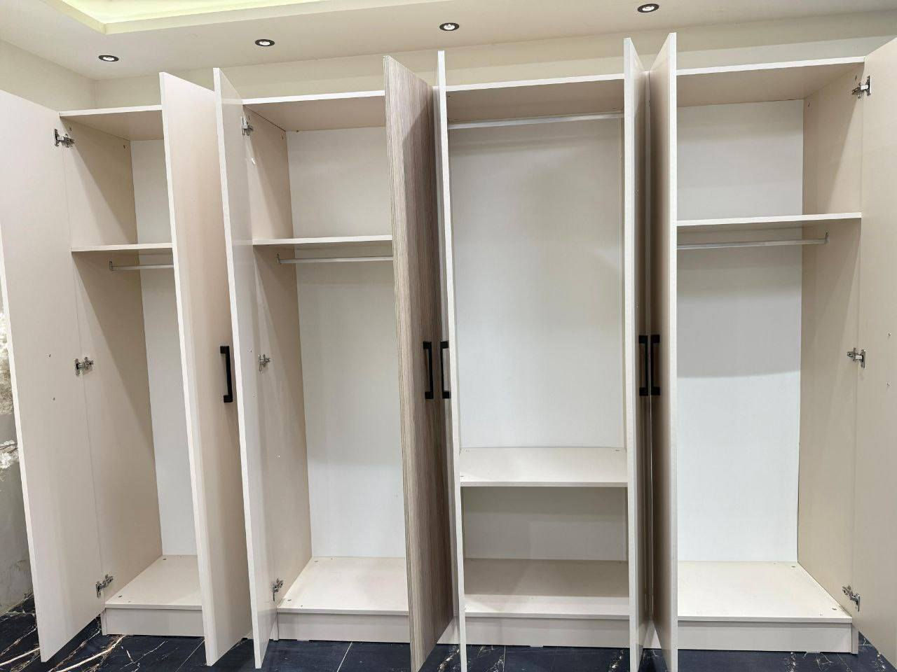 *موديل  اسطوره          الجديد*

❇️كنتور 3 متر
❇️7 قطع         
❇️ برغي  حديد
❇️ شغل ممتاز وأصلي 
  انار بل سرير 
 ✅طابوريه خشب شد 
  
 الاستفسار والحجز خاص❤
توصيل لجميع المحافظات العراق 🇮🇶


**إذا كنت صاحب هذا الإعلان وتريد حذفه لأي سبب، رجاءا أرسل رسالة إلى الدعم الفني**