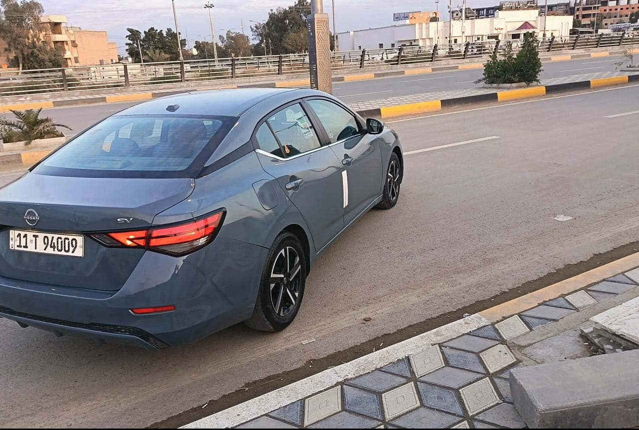 🚗 للبيع نيسان سنترا 2024 فئة SV 🚗

✨ الموديل: 2024 وارد امريكي
✨حادث جنطه مبدلة نفس لون وجامرلغات ايمن ثنين معدل راسهن عل بارد فقط بدون صبغ
✨ الفئة: SV (وسط)
✨ المحرك: 2.0 لتر 4 سلندر
✨ القير: أوتوماتيك CVT
✨ الدفع: أمامي
✨ القوة: 149 حصان

🔹 المواصفات:

•شاشة لمس 8 إنج
•Apple CarPlay & Android Auto
•تشغيل بصمة + دخول ذكي
•تحكمات ستيرن
•مثبت سرعة
•مكيف قوي ❄️
•أنظمة أمان (ABS – ثبات إلكتروني – وسائد هوائية)
•صرفية بنزين ممتازة

📍 الحالة: نظيفة جداً
📍 الاستخدام: يومي / عائلي
📍 جاهزة للفحص

💰 السعر: قابل للتفاوض للجادين
📞 للتواصل: خاص / اتصال
***********
🚘 سيارة اقتصادية، مريحة، واعتمادية… خيار ممتاز
