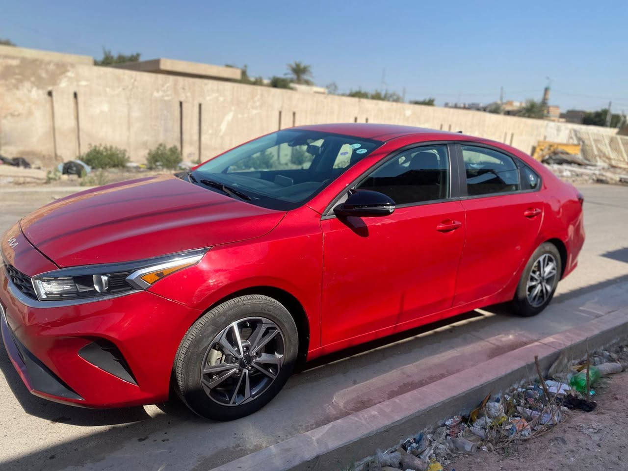 كيا فورتي ٢٠٢٤... بدون ايرباكات كلهن سليمات.. مواصفات الفورتي مكينه ٢٠٠٠دوش بيها صبغ جنطه وداير مال جاملغ وبيه بارد  امامي يمين وحافة البنيد  ..... ماشيه ١٨ الف... مكفوله كير ومكينه وحداديه سياره نظيفة جدا للبيع بسعر ١٣٨ وبيها مجال للاتصال ب*********** ابوكرم.... مكان السياره بغداد المنصور.. تحويل وكالة بشرط...
