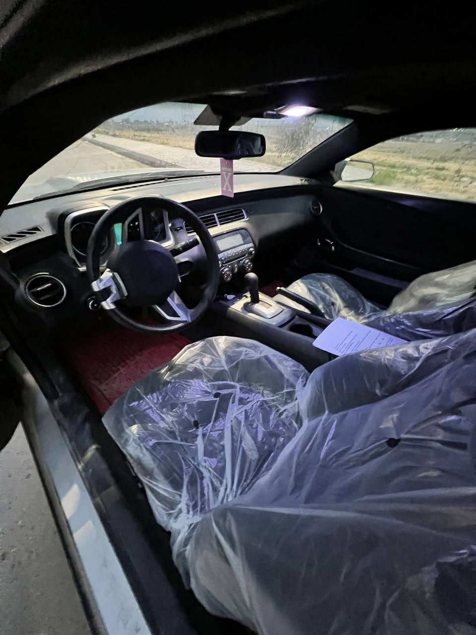 كمارو 2010 للبيع السياره كير ومحرك خير من الله السياره  مكانه واسط مركز المدينه الكوت السعر 73 وبيه مجال الرقم ***********
