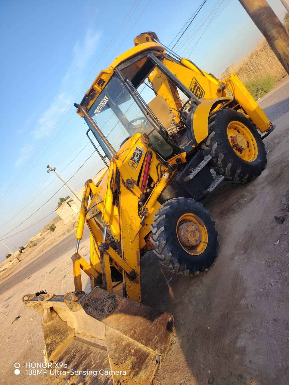 للبيع جي سي بي موديل 2005 دخول جديد بعدهي منفيس سلايت ومقص مكفوله م̷ــن فطر ولحيم شرط فقط مكينه بيه بخار بدون 
تنقيص مكينتها بيركز 105 للاتصال ***********
