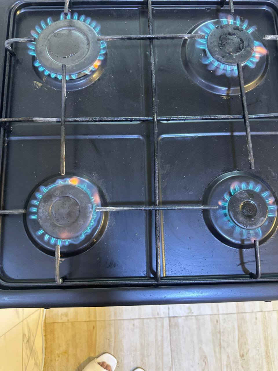 غراض بيت كامله الي يريد يراسل وتساب ع هاذا رثم ***********
