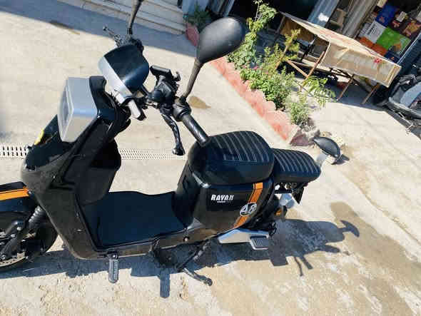 سلام عليكم بايسكل شحن للبيع A8RAYANبايسكل نضيف فقط اليده تخربط والشاشه جاي تخربط 5بطاريه كبار السعر 600وبي مجال للطيبين مكان كربلاء المقدسة رقمي ***********
