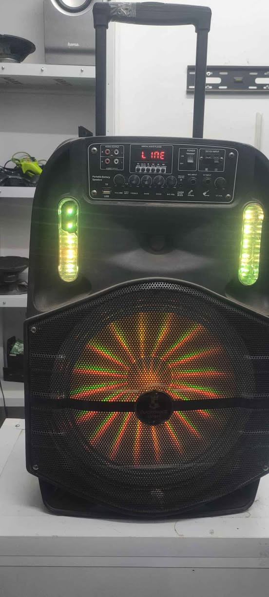 مجموعة DJ  عدد 4 قطع اثنان جديدة واثنان بحالة جيدة جدا السعر والمواصلات كل جهاز بسعر خاص
لمعرفة الأسعار ارسال صورة لجهاز للحصول على السعر والمواصفات 
المراسلة على الخاص
 او الاتصال الرقم 
***********
يتوفر توصيل كركوك, العراق
