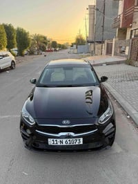 عندي فورتي موديل 2020 وارد امريكي للبيع رقم بغداد بسمي بيها صبغ قطعتين...