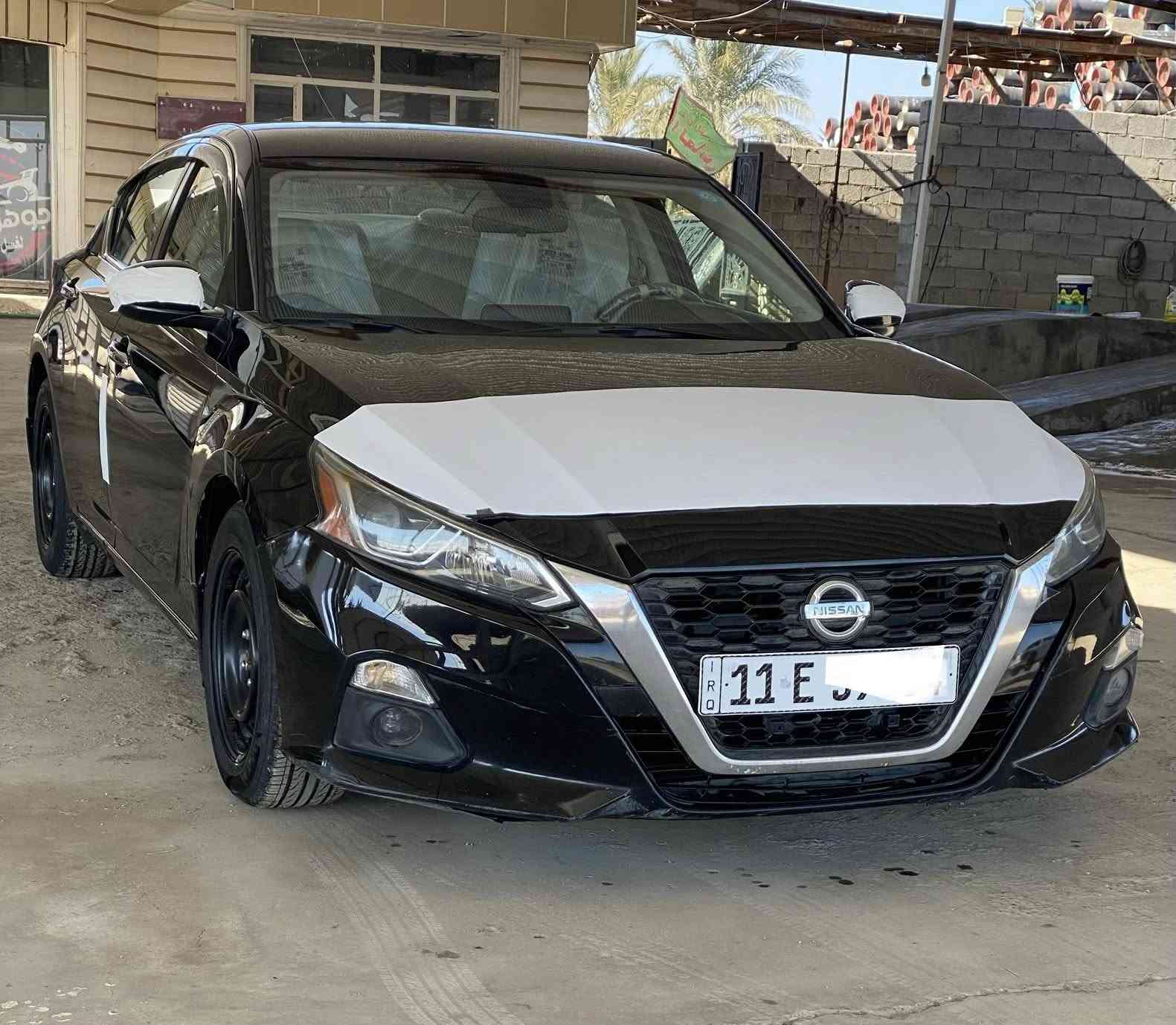 السلام عليكم 
نيسان التيما 2019 S رقم بغداد الجديد بأسمي تحويل ثاني يوم سنوية ل29 وهزة جديدة
مواصفات داخل لونين المرغوب
بصمة تشغيل وبصمة بوب وتشغيل عن بعد 
كشنات كهرباء
شاشة كبيرة وتدعم الكار بلي 
كير ومكينه كفالة مع الادامة العامة 
صدر امامي وخلفي مع تخم تاير كفالة 
ماشية 68 الف مايل 
الحادث بنيد وجامرلغ بدون دواخل شرط ايرباك ستيرن فقط وراجع سستم صور الحادث والسونار موجود بلمنشور 
السعر 128 وبيها مجال لطيبين 
مكاني ديالى/جديدة الشط 
***********
