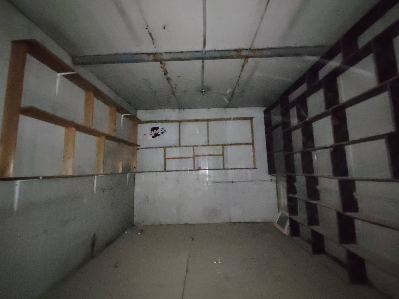 السلام عليكم كرفان للبيع 4×3  نضافته بالصورة حديد زوايه قوي مو مثل هذا التجاري سندويش عراقي    السعر المطلوب مليون وبي مجال للتواصل هذا رقمي *********** موجود واتساب
