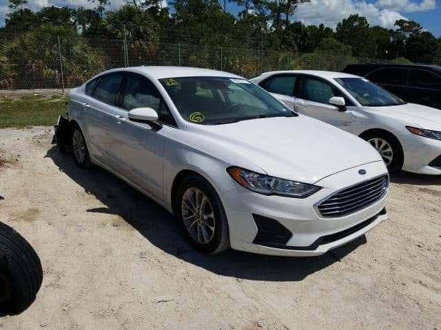 سلام عليكم فيوجن 19 للبيع
محرك 1500 تيربو حادث خلفي بدون ايرباك بيها صبغ جاملغ امامي و جاملغ خلفي ماشية تقريبا 123 كيلو السيارة عليها ادامة كاملة بلكات و طاحونة من وكالة القاصد عبوة فيتبم جديدة دسكات جديدة مواصفاتها se المعروفة بس للميعرفها
 تشغيل عن بعد شاشات رادار نقطة عمياء رادار بريك و تحذير خروج مسار كامرة و حساسات خلفية كشنات ثنينهم كهرباء هند بريك بصمة و اوتو ستوب سعرها 140 ورقة و بيها مجال بسيط السيارة بيها  نقوصات بسيطة انزلها من السعر 
***********هاي الصور قديمة شوية لان السيارة مو نظيفة و صار عندي بيها طخة بالدعامية
