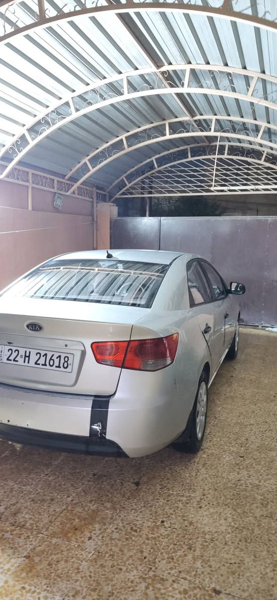 السلام عليكم
كيا سيراتو خليجي 2012
بدون صبغ ولا بارد فقط طختين ما مصلحين مصورين
محرك وكير وتبريد شرط
محرك 16دوش
رقم وسنويه وهزة وفحص جديد
طخم السياره100/100
***********
***********
السعر 95مجال بسيط
