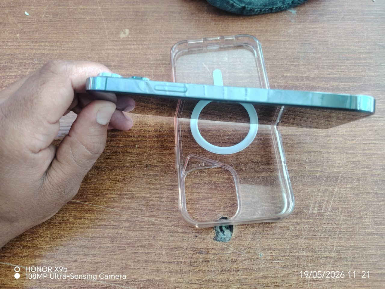 ايفون 13برو ماكس 
بطاريه 79
ذاكره 128
دبل شريحه 
شرط ما مفتوه 
***********
السعر 650
