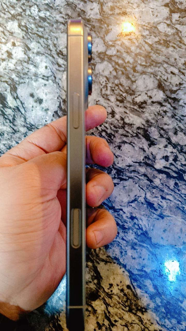 ايفون 16برو ماكس ماستر 
جهاز جدا جدا جدا نضيف 
بطاريه 100بلاديه شرط عل فحص جهاز شخط مابي ما مستخدم هواي 
تاخذه تفحصه اذا ما عجبك ترجعه جدا نضيف 
سعره مليون و430 بي مجال حك الجيه 
مكاني نجف كوفه
تواصل واتساب فقط ***********
