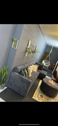 ديوان • ميز قهوة • نضيف