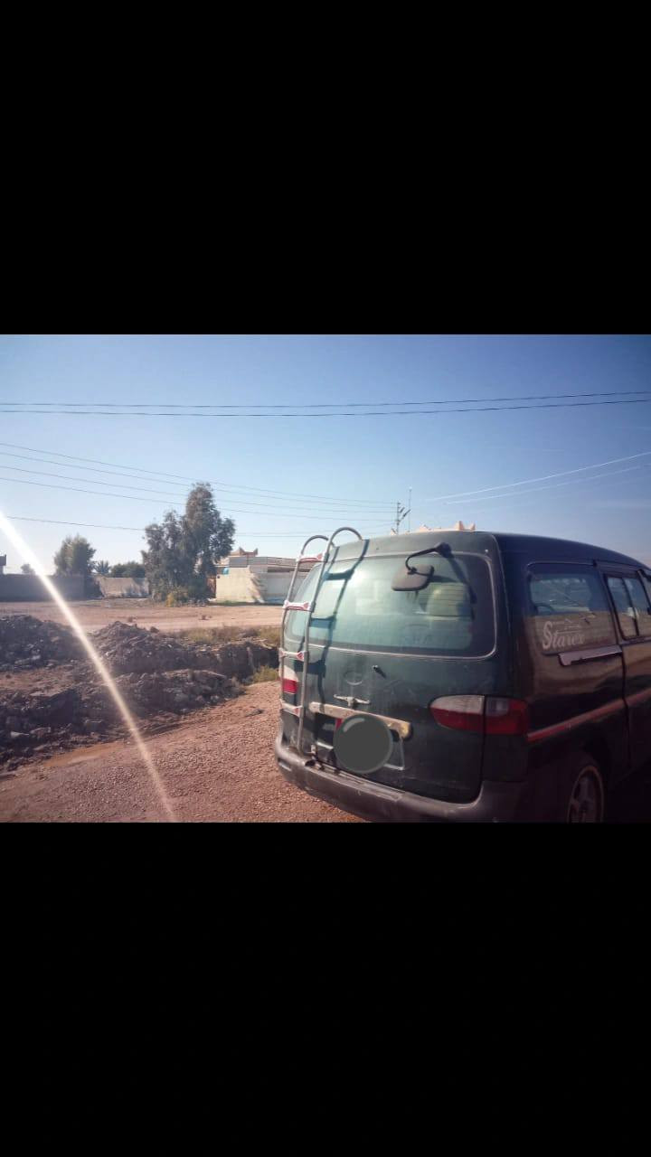 سياره ستاركس للبيع الفين (1) سياره نضيفه  *********** الاتصال
بهاذه الرقم
