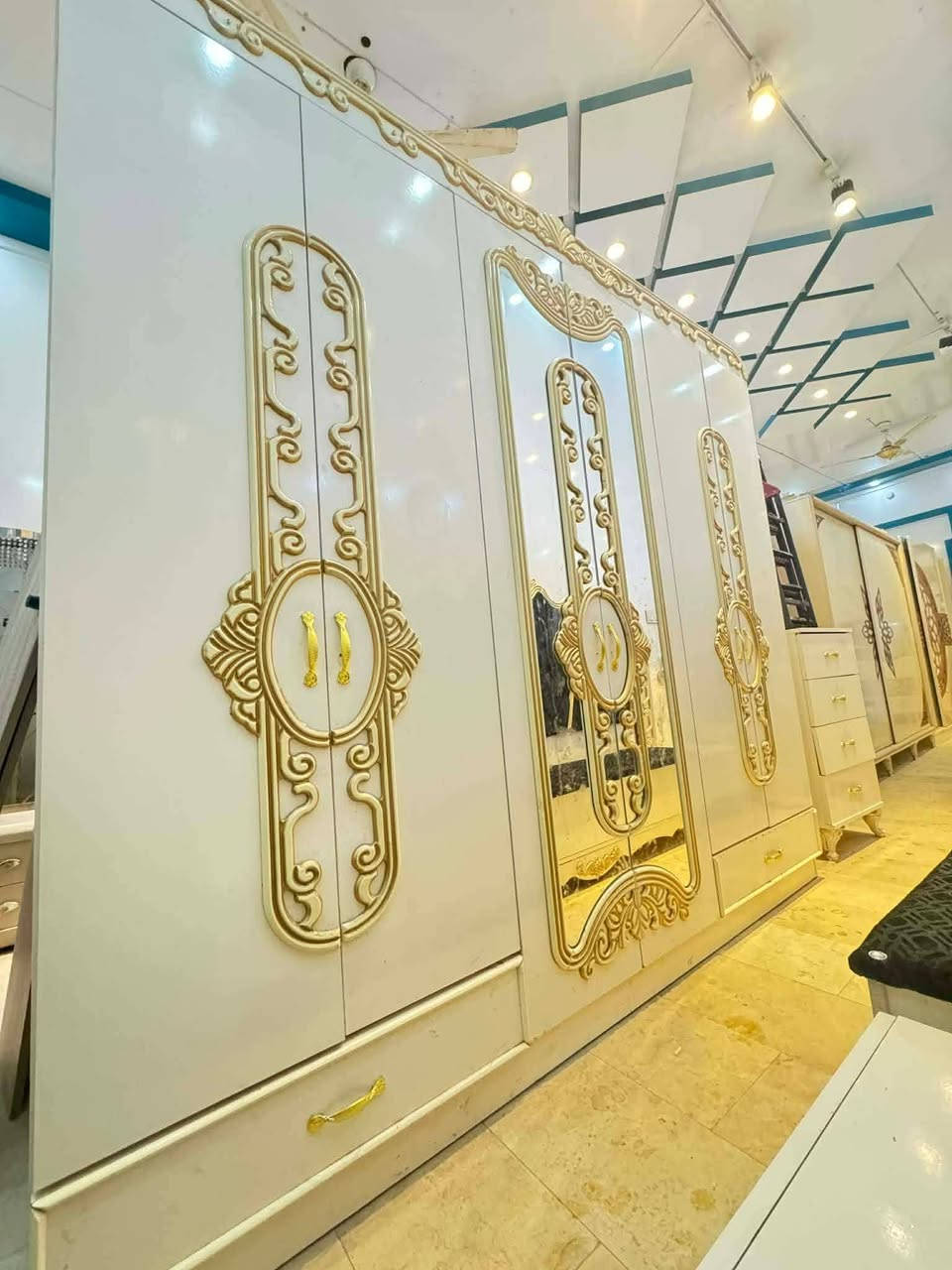 غرفه نوم تركيه نضيفه وضخمه 7 قطع سعره 470 مكان نجف


**إذا كنت صاحب هذا الإعلان وتريد حذفه لأي سبب، رجاءا أرسل رسالة إلى الدعم الفني**