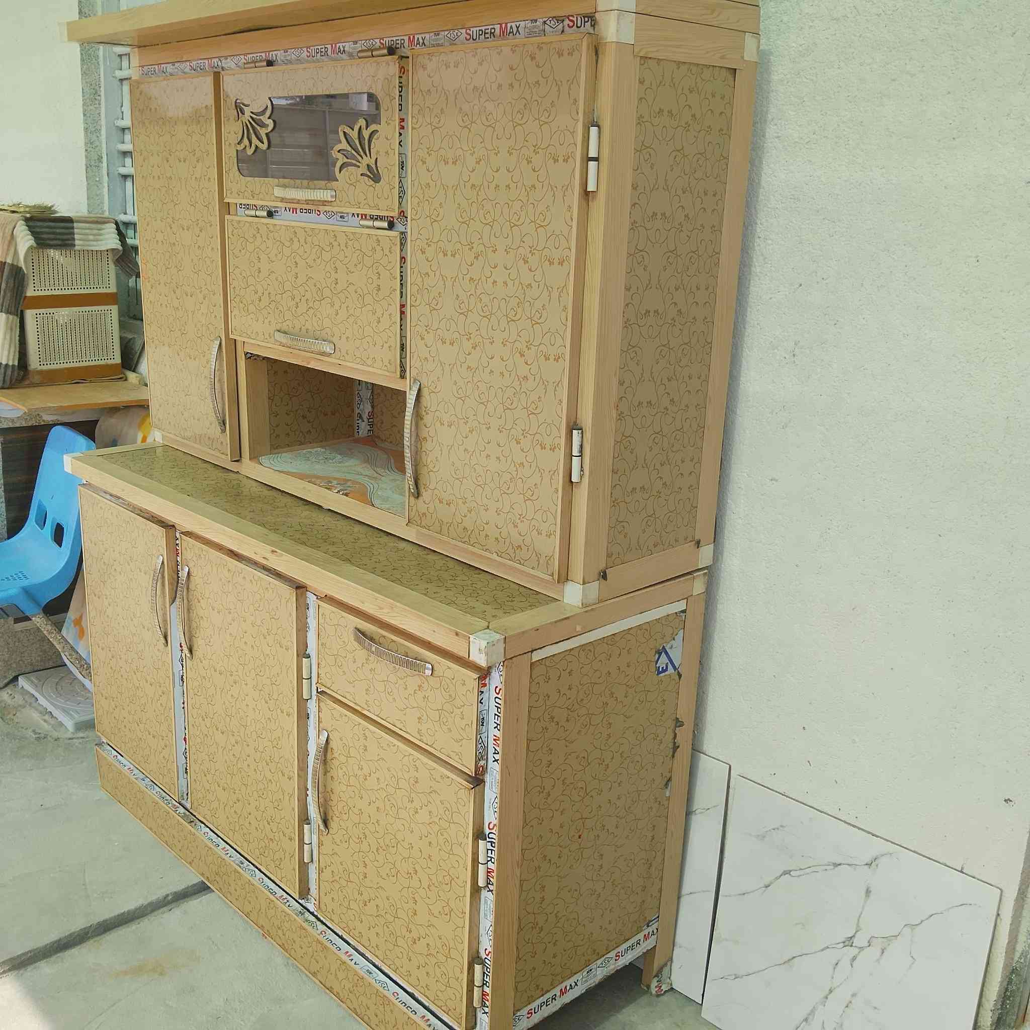 كاونتر نضيف شرط لبيع قطعتين 210الف مكان بصرة ابو لخصيب شغل ممتاز هاتف ***********بي وتساب
