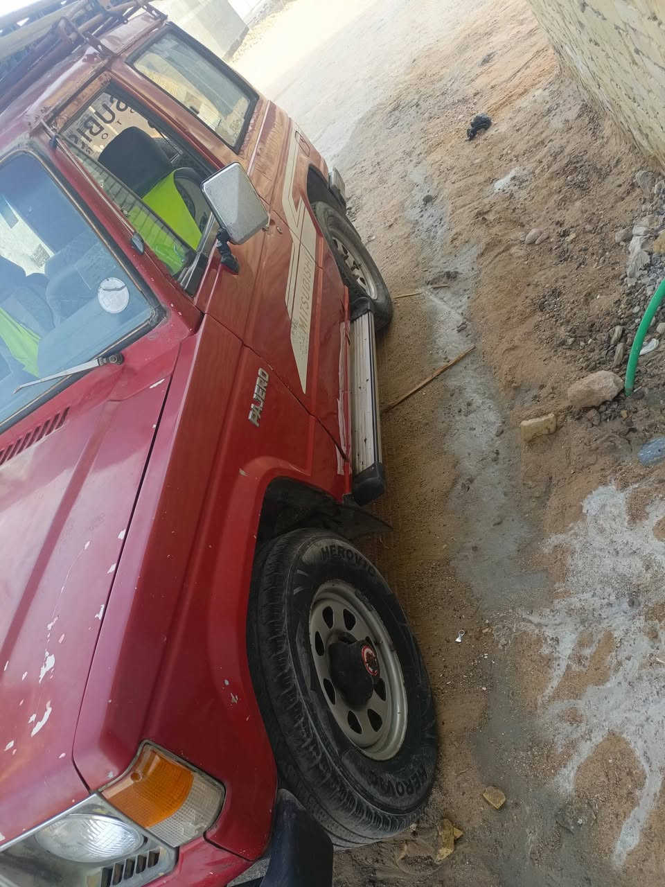 سيارة باجيرو موديل 91 رقم انكليزي باسمي السعر 35 وبي مجال ***********

