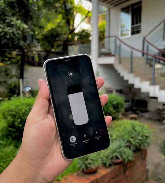 السلام عليكم ايفون 11 وتر بروڤ جهاز كله شرط بلادي ذاكره 64 بطاريه 85% نموذج m جهاز زلغ واحد مابي  رايده ب 235 مكاني بغداد الطوبجي ***********
