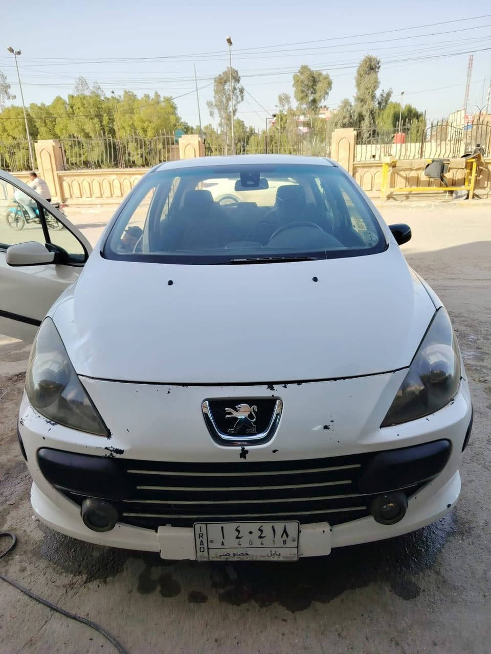 بيجو
2006
رقم بابل 
سياره كفاله غامه ونضيفه مال بيت 
مكاني بابل 
رقمي ***********
السعر 47 وبيها مجال
