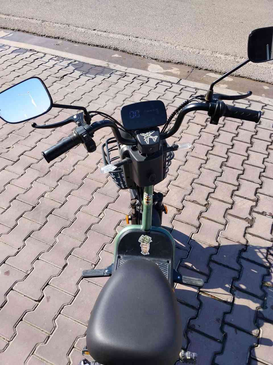 اخوان دراجة جديده موديل ٢٠٢٥ بطاريات بلادي كلشي مابي دبل اسويج صاري شهر من ماخذة اذا شراي راسلني او هاذة رقمي *********** دراجه جديد اني رايدة ٣٥٠ وبي مجال اذا شراي مكاني كركوك حي بدر  اذا مو شراي لاتكسر سعرة
