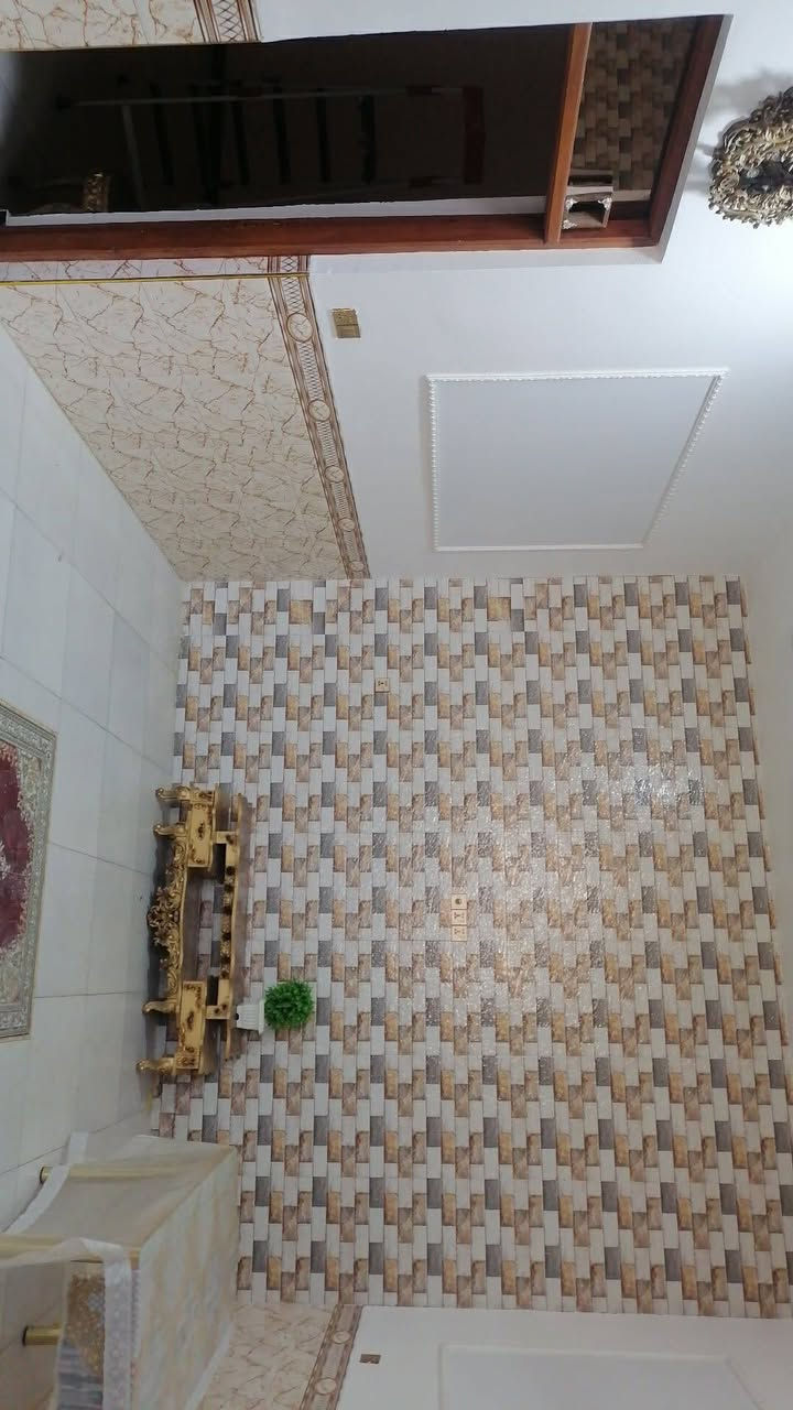 بيع مستعجل بيت زراعي سند 25 مساحة 200متر حي الفرات طريق السنية السياحي مجمع توحيد العفلوكي الاستفسار الاتصال على الرقم ***********
