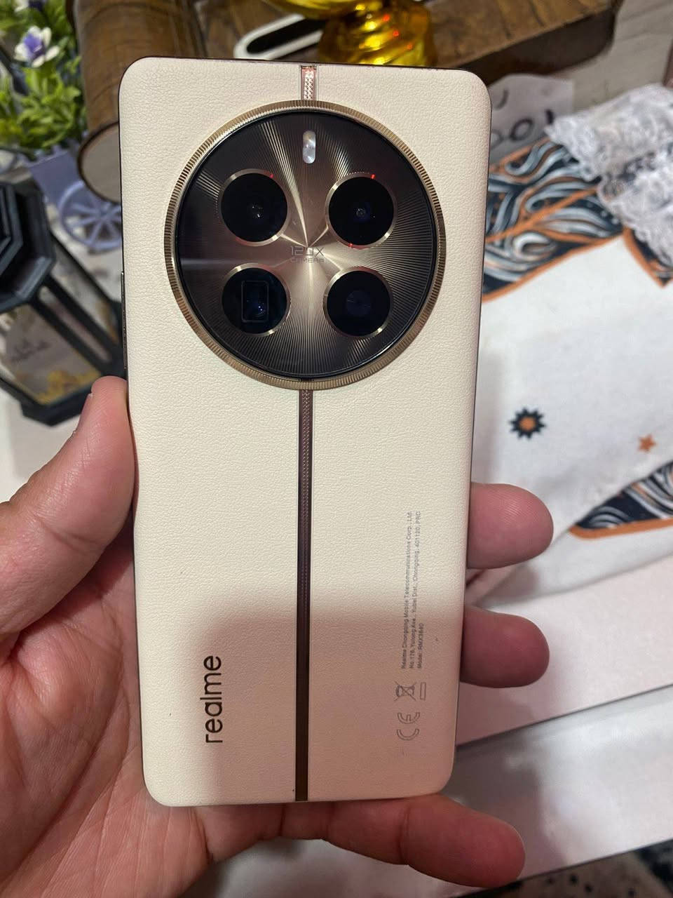 الجهاز كلش جديد
ذاكره 256
رام 12+12 
معالج سناب دراگون 7s gen 2 5G 
كامرة سوني IMX 890 OIS
زوم 120X
شاشة 120Hz
شاحن 67 W
مع كامل ملحقات
السعر «320»» 
جهاز جديد لوك شخطه مابي 
بدون ملحقات 
*********** حمزة, القادسية
