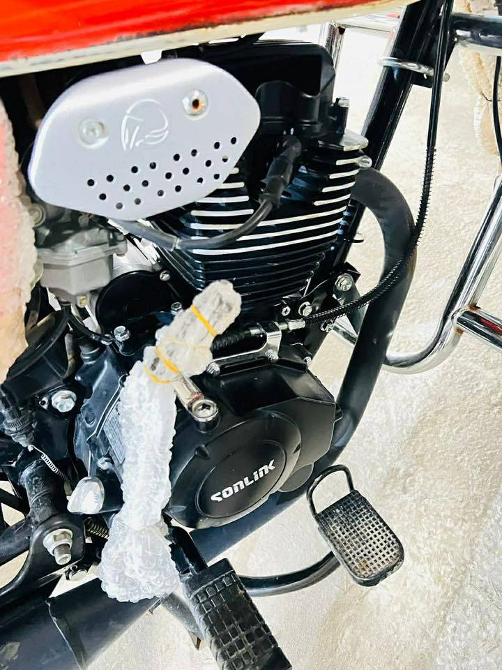 سلام عليكم 
كفالة عامة ما طالعة شامرها بالبيت بسبب الدوام الجديد هو اليحجي بغداد الشعب اريدها ب٩٥٠ وبيها مجال  موديل ٢٠٢٥ سيفان خمسة كير  الاصلي شرط 
واتساب ***********
