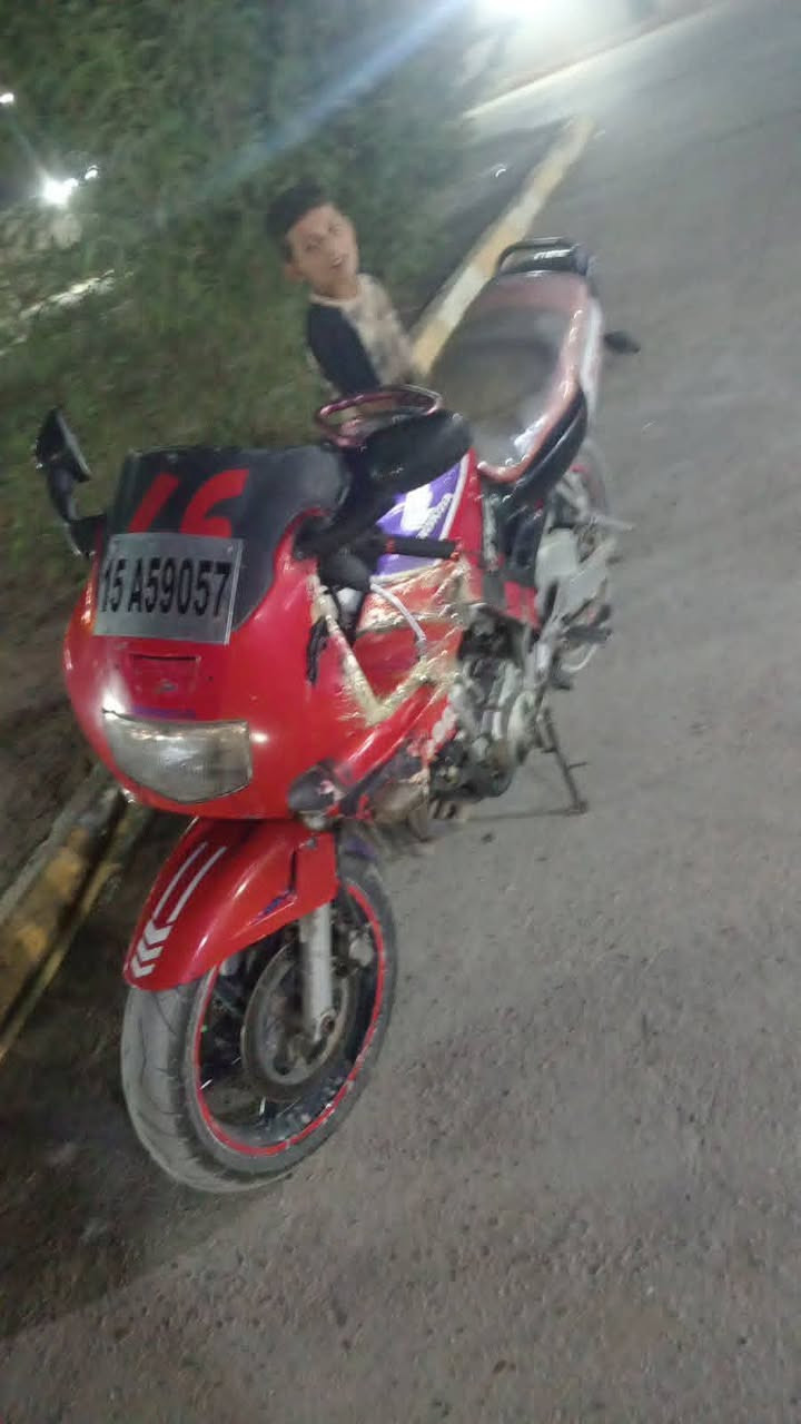 مطلوب مراوس شرط بطحه او بيع  دراجه مثل ما موضح بصور مرقمه
مكينتها فاره يطق
***********
المكان الفلوجه
