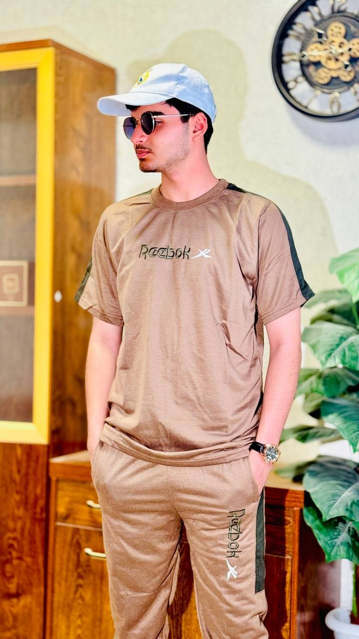 تراك شبابي صيفي بستايل سبورت 
خامة قطن فانيلة 
القياسات : L / XL / XXL / XXXL 
السعر  خاص 
توصيل لجميع المحافظات


**إذا كنت صاحب هذا الإعلان وتريد حذفه لأي سبب، رجاءا أرسل رسالة إلى الدعم الفني**