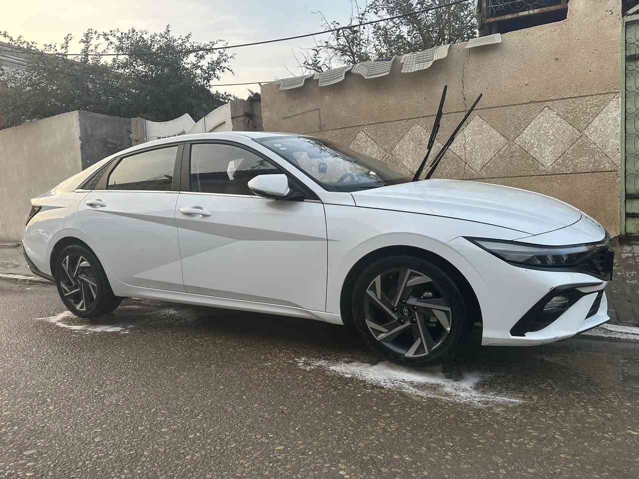 سلام عليكم خوان النتره تجميع مديل 2024السياره كفاله بسم شركت نور البصره السياره ماشيه 20  او جديده انجي او تشوفها احله من الصور بعد السعر 145 او بيها مجال التواصل ***********/ ***********  مكانها بصره
