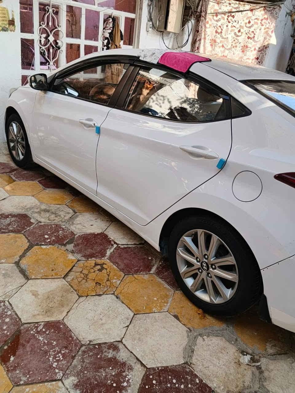 السلام عليكم سياره النترا خليجي موديل 2014 مفوله عده بصمه بس مكينته كامه ***********
