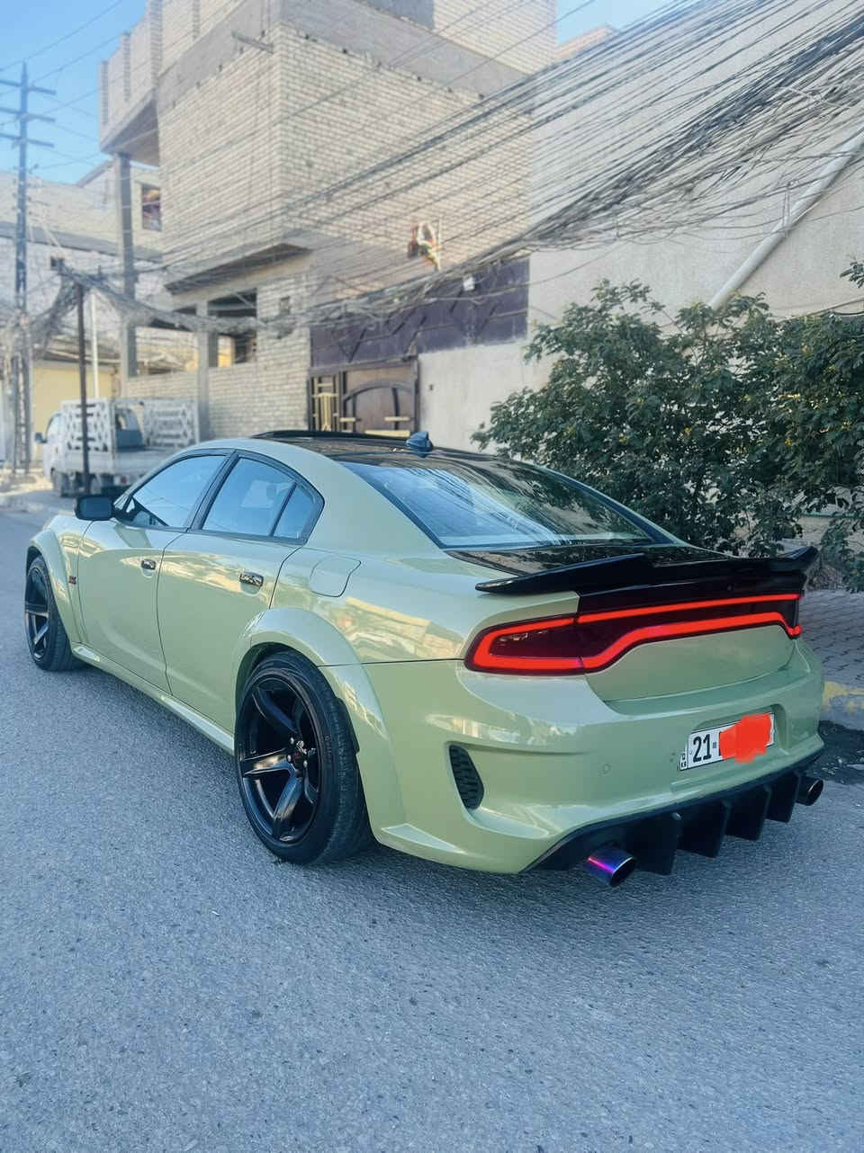 سلام عليكم للبيع او مراوس جارجر موديل 17 ارتي ماكس فول مواصفات 5700 السيارة تغير لون من آمريكا أخضر +أسود صور الحادث بل منشور جاملغ بدون دواخل شواصي الغود كفالة السيارة مرمجة يم مصطفى ايكل شرط بانزين عادي بدون ادوانز +طلقات السيارة متعوب عليه وجاهزة مكاني كربلاء الشراي يتصل وبي خير ويدلل السعر 157    ( *********** )
