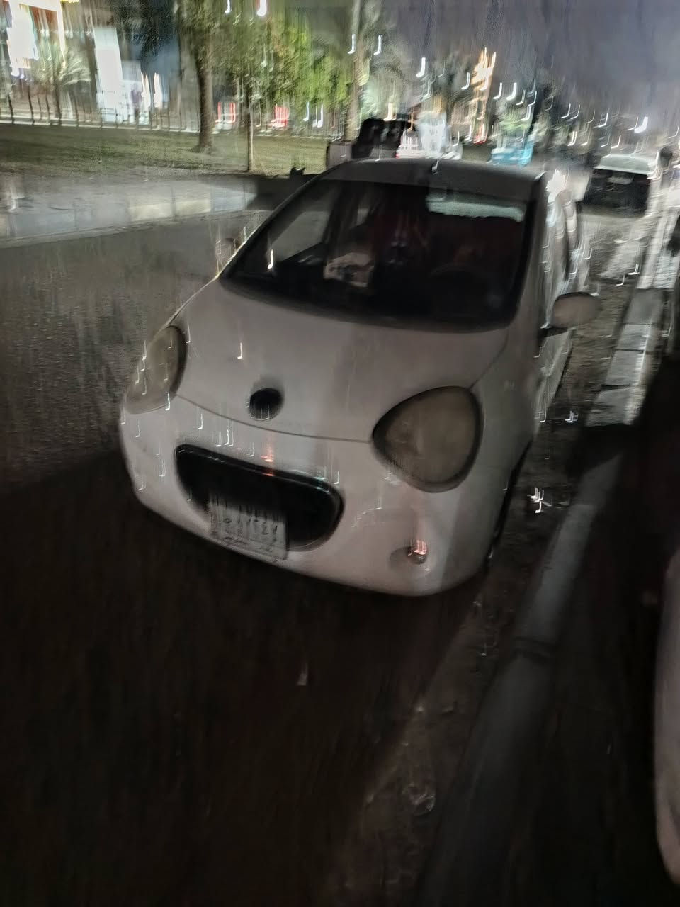 بندا 2013 سيارة جاهزة ما ناقصه شي باسم بنية رقم بغداد مبدل جاملغ مكانه كربلاء السعر 49وبيه مجال قليل الاتصال على الرقم ***********
