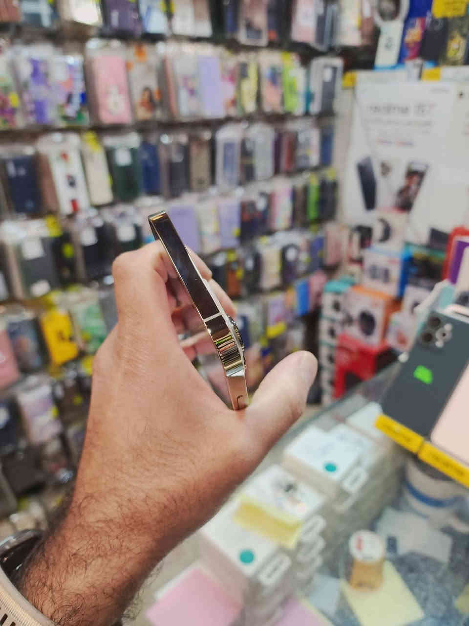 جهاز 13 برو ماكس السعر 375 مكفول من كلشي مكاني كركوك تواصل وتساب ***********
