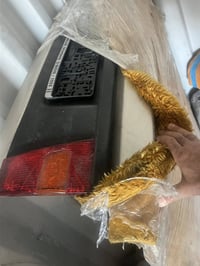 عندي دعاميه خلفيه وغطاء خلفي مع الكزاز اوبل فكترا موديل 1995 اللون شمب...