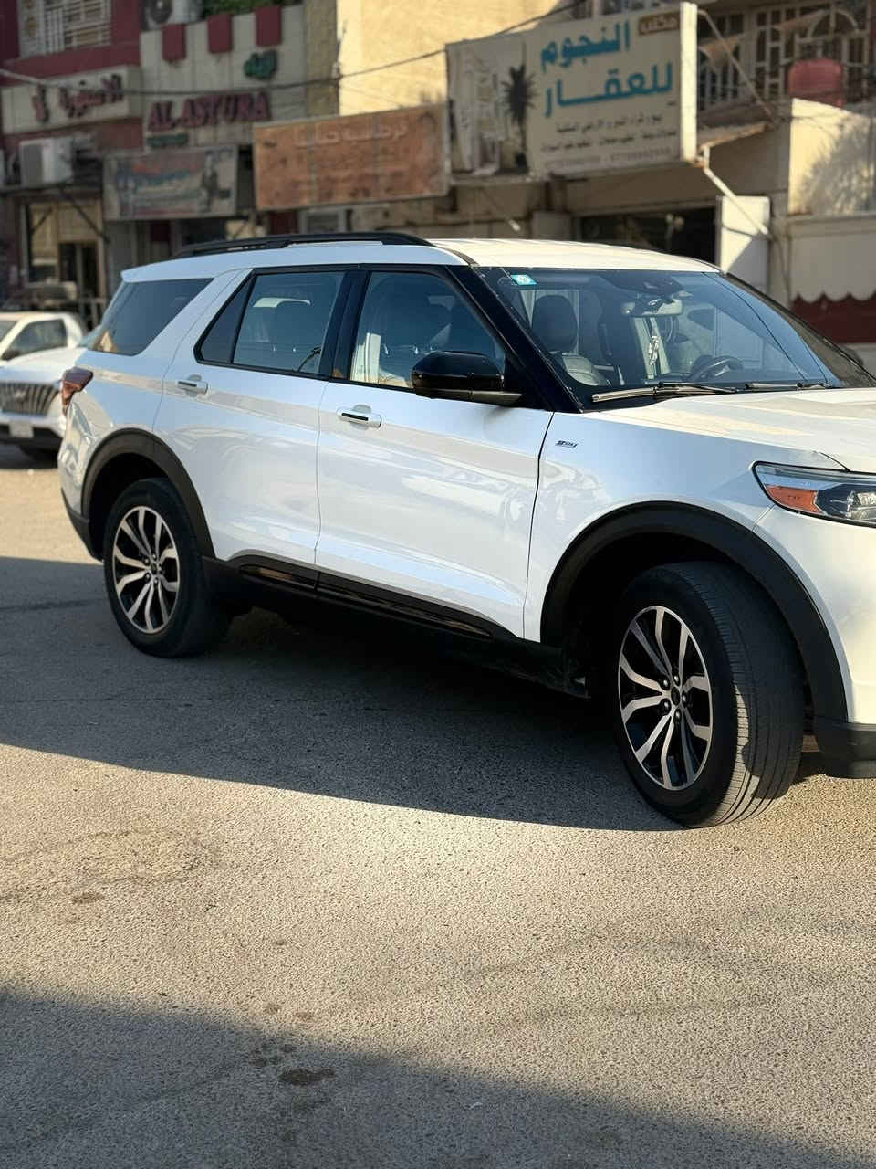 السلام عليكم ورحمة الله
فورد اكسبلورر فئة st-line موديل 2023
 بدون صبغ الگشر كله سليم
بيها بارد بالجاملغ الايمن والايسر
وبيها تعديل بالشاصي فقط
تصليحها ع ايدي تصليح بلادي  انطيك بي ضمان
مواصفاتها فول عدا الفتحه
السعر مناسب جداً 
للاستفسار : 

***********
***********
