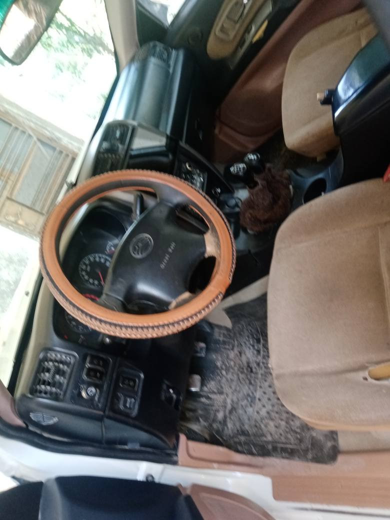 للبيع جيب هوفر ستيشن موديل 2006  كير ومحرك ميسوبوشي بلاد لو كير دفع رباعي 2400 اربعه سلندر فورويل السياره جاهزه تدفئه تبريد عله وضع الشركه نظيفه السياره بسمي رقم دولي هزه جديده السعر 65 وبيهه مجال العنوان بغداد التاجيات شاطي التاجي 
***********
*********** بغداد, العراق
