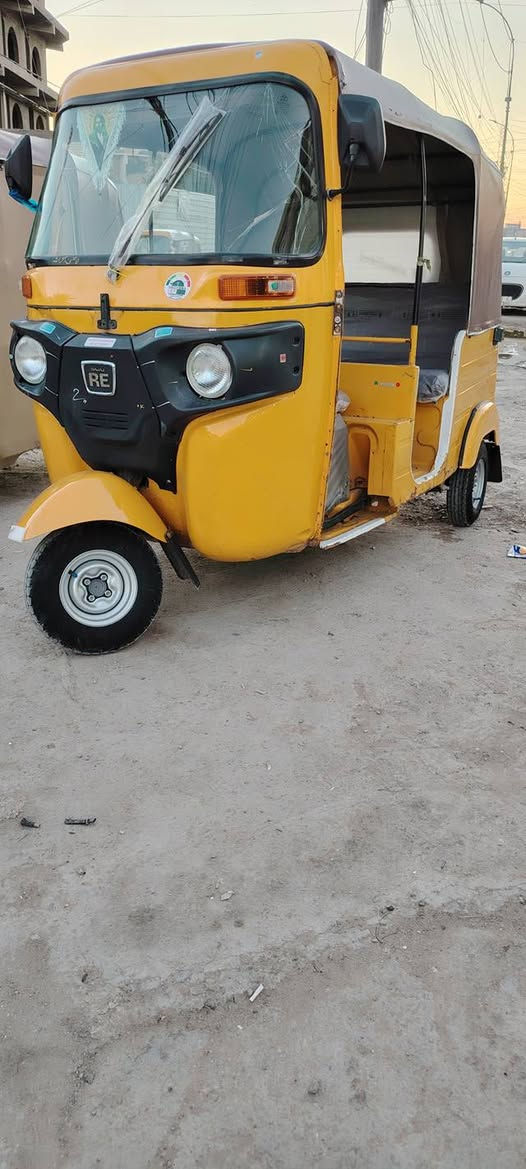 سلام عليكم تكنك للبيع 18رقم نكليزي تحويل ثاني يوم تكتك جديده لاظربه ولاصبغ فقط دوس بدون كص سعر5وستميه مكاني بغدادالبلديات زراعي
فقط اتصال ***********
