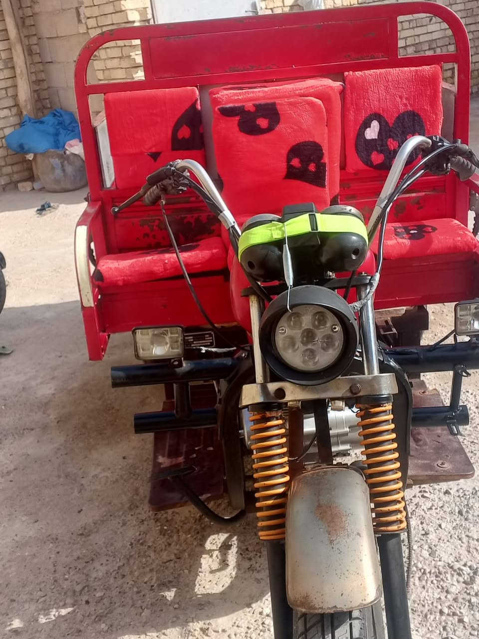 سلام وعليكم ستوته للبيع موديل ١٨مكفوله كفاله عامه ستوته خير من يم الله ميسان الشراي يتصل ***********
