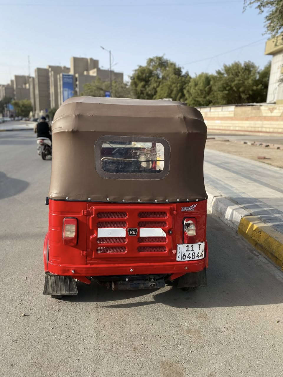 السلام عليكم تكتك للبيع موديل 18 مكينه مجفته لاتنقيص ولا تبخير اكسل جديد بيه ضربه بس بصفحه ليمنه والسعر 5500 وبيه مجال مكان العلاوي شارع حيفا ***********
