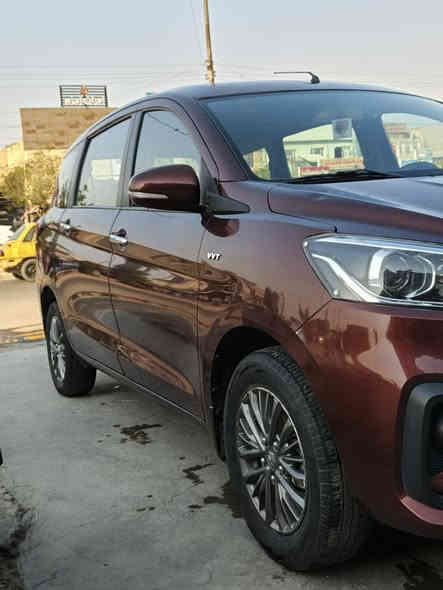 السلام عليكم ساسوكي موديل 22سيارة كفالة ماعدا الحالوب مطلوبة للمصرف ل2027تنفك تصير حرة سيارة مواصفات سبعة راكب تحكمات  بصمة رادار مري شفط 3قطع تبريد سيارة خير من الله محرك 1500كير مكينة كلة كفالة بعدهي بضمان الشركة لحد الآن السيارة ماشية 130 بدون حادث...... رقم *********** بغداد السيارة
