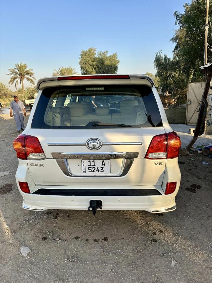 سلام عليكم لاندكروز موديل 9 محدثه 14 سياره نضيفه اي نقص ما بيهه
بيهه بكانات صبغ ابيع حزام شرط بدون دواخل اثر شخود وهيهما بيهه حزام ابيع  سعر 255 ستفسار ***********
