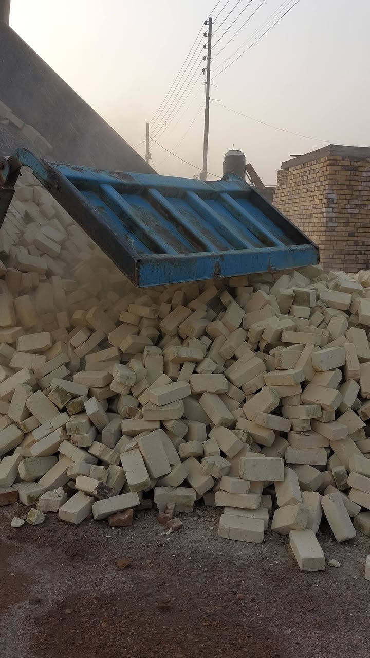 سلام عليكم طابوكه الطيب انجكتر السعر ٤٠٠ واصل نفس الي بالصوره ***********
