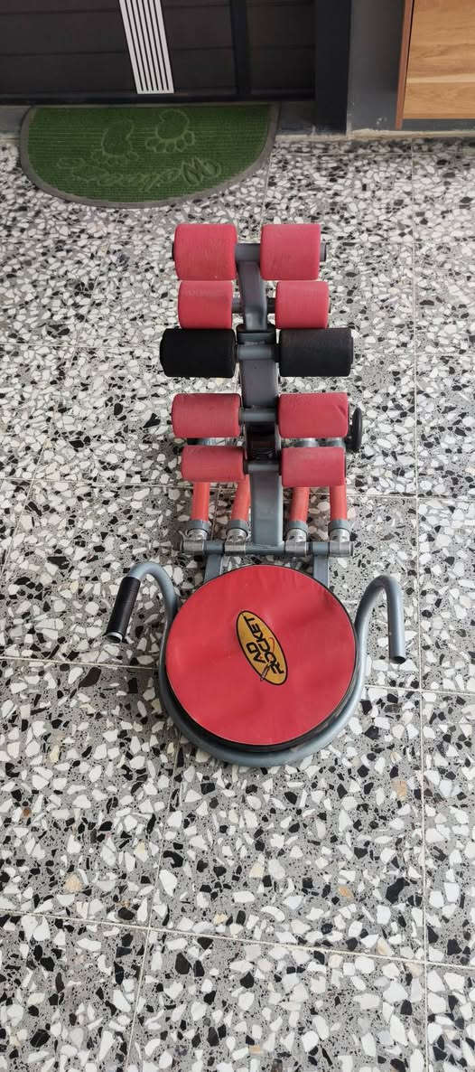 جهاز تمرين بطن Total Core
للتواصل  ***********
