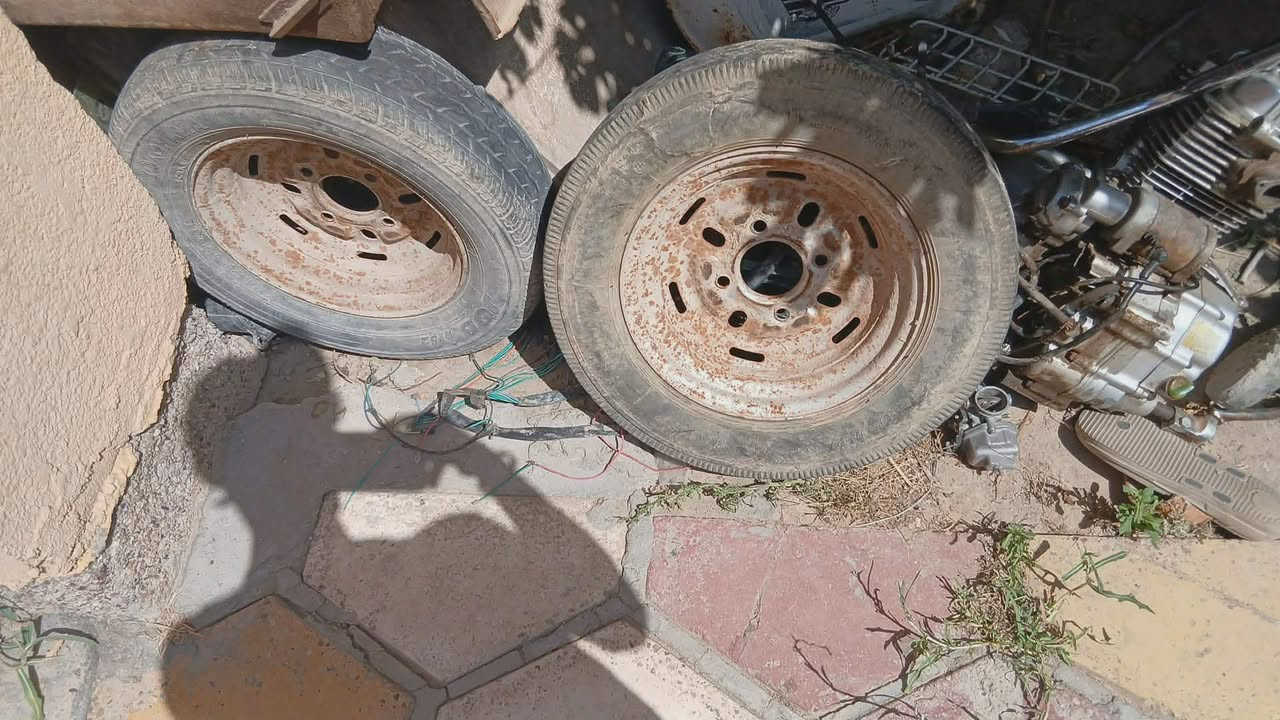 سلام عليكم دراجه للبيع + مكينه ستوته + تواير كلهن للبيع مكان فضليه ال محينه مكلف بنشر 👈 راعيهن امير مويد


**إذا كنت صاحب هذا الإعلان وتريد حذفه لأي سبب، رجاءا أرسل رسالة إلى الدعم الفني**