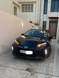 ورحمة الله سيارة كورلا SE موديل 2018  بلون ازرق غير محدد ( لون شذري) ر...