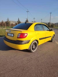 ريو 2008 اني الشرعي  السعر 72 بيها مجال  هيئة غرامات صفر  07510360711