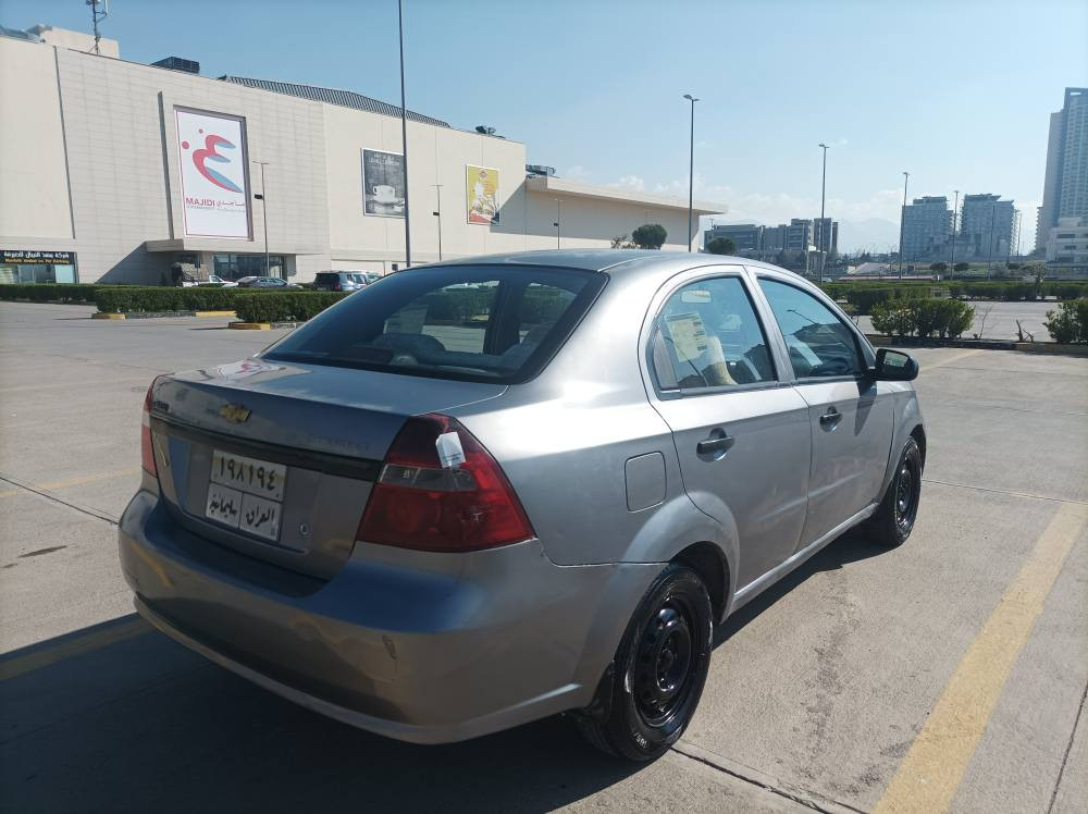 ئەڤیۆ 2007
گێڕ عادی
4پارچەی بۆیاخ
پێش و پشتی کەپسە داعمی نیە
تەقەو ڕەی نیە سەیارەکە توندو تۆڵە
گێڕو مەکینەی بەشەرت 
*********** السليمانية, العراق
