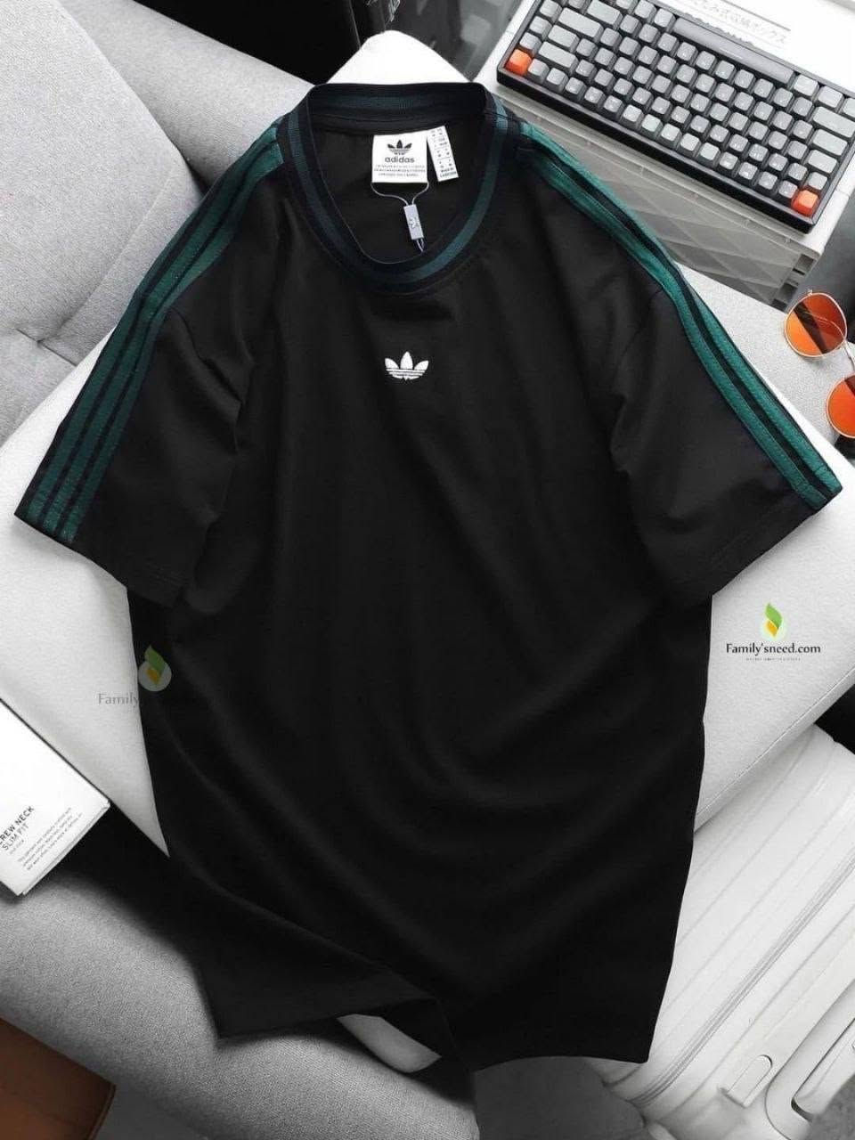 تشيرت ماركات. موديلات جديده 

خامه. قطنيه درجه اولى.  

سريه 5 قطعه
M الى 3 xl
الشد 10 قطع ب80 الف موديلين


**إذا كنت صاحب هذا الإعلان وتريد حذفه لأي سبب، رجاءا أرسل رسالة إلى الدعم الفني**