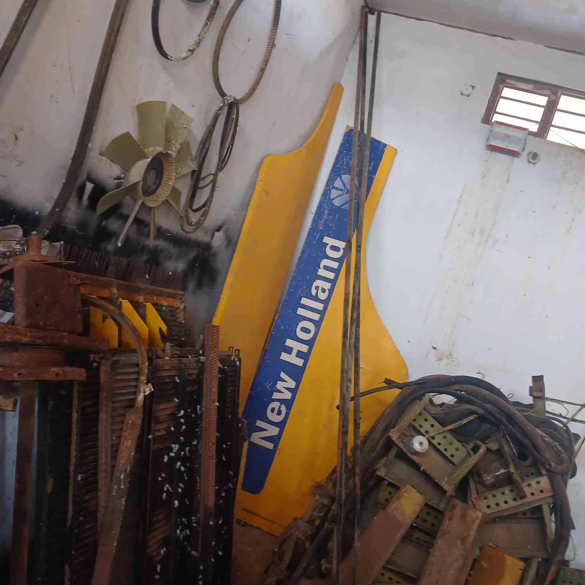 يتوفر.لدينا.بعون.من.الله.مواد.حاصدات.متنوعه.
***********
***********.عماد.الزبيدي
